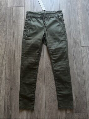 Bevy Flog Green Pull On Skinny Pants Womens Size 25 Stretch Made In Israel NWT